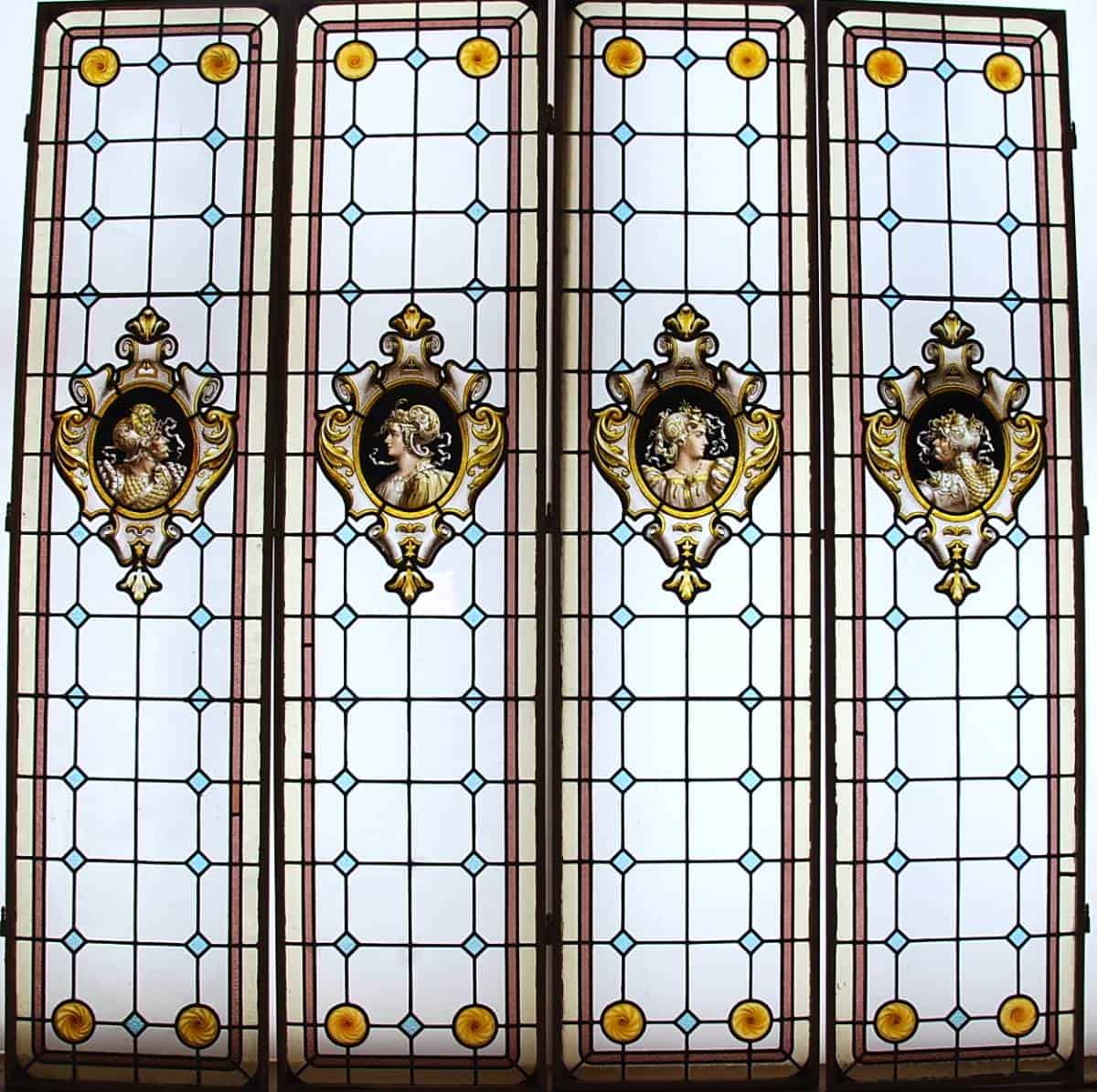4 vitraux renaissance