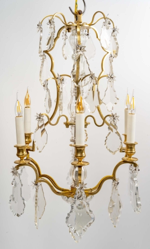 Lustre de style Louis XV en bronze doré et cristal, début XXème siècle||||||||