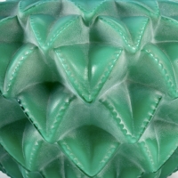 Vase &quot;Languedoc&quot; verre multicouches vert jade de René LALIQUE