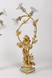 Paire de lampes Art Nouveau en bronze doré et cristal