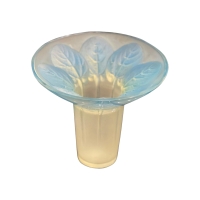 René Lalique : Violet Vase