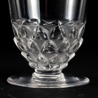 Suite de 8 verres à eau &quot;Saint-Cyr&quot; verre blanc de René LALIQUE