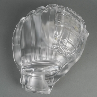 Gant de base-ball en cristal formant une coupe, XXème siècle.
