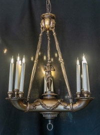 Important lustre en bronze avec faune aux flûtes, XXème siècle