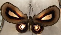 1970′ Applique Papillon en Bronze ou Laiton, 4 Ampoules, Ailes d’Agate : 58X H37 cm