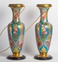 Paire de vases montés en lampe, XIXème siècle