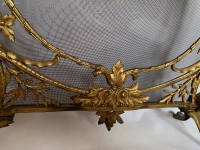 1880′ Pare Etincelles N3 En Bronze Doré Aux Pots De Fleurs