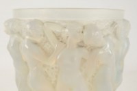 RENE LALIQUE (1860-1945) Vase «Bacchantes &quot; Opalescent