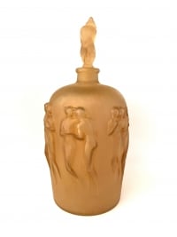 Vase &quot;Douze Figurines avec Bouchon Figurine&quot; verre blanc patiné sépia de René LALIQUE
