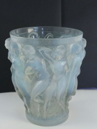 René Lalique Vase &quot;Bacchantes&quot; Opalescent