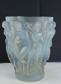René Lalique Vase &quot;Bacchantes&quot; Opalescent