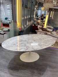 KNOLL &amp; Eero Saarinen Table ovale &quot;TULIP&quot;, 198x121cm marbre Calacatta