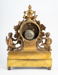 Pendule en bronze fin XVIIIème / Début XIXème