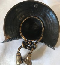 Petit casque de Samouraï en bronze à double patine. Réf: 333.