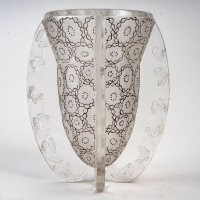 Vase &quot;Papillons&quot; verre blanc émaillé marron d&#039;origine de René LALIQUE