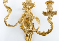 Importante paire d&#039;appliques en bronze doré, finement ciselé, style Louis XV Rocaille, circa 1880