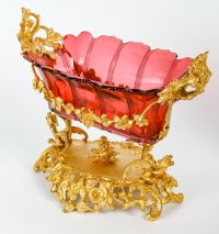 Garniture avec une coupe et deux vases en cristal de bohème, XIXème siècle
