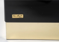 1970 Paire de tables de chevet en laque noire signées Eric Marville