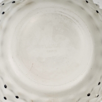 Vase &quot;Cactus&quot; verre blanc émaillé noir d&#039;origine de René LALIQUE