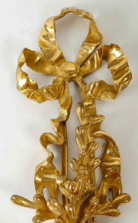 Paire de grandes appliques Pampres et Passementerie en bronze ciselé et doré d’après Quentin-Claude Pitoin
