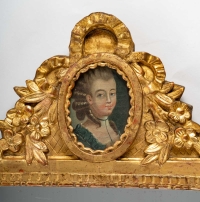 Miroir à fronton d&#039;époque Louis XVI (1774 - 1793).