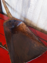 Pelle à farine en bois