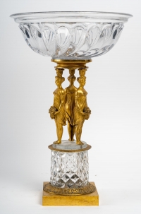 Coupe et base en cristal de baccarat et bronze doré d&#039;époque restauration