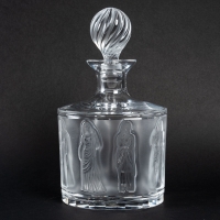 Lalique France, Carafe à Whisky Modèle &quot;Femmes  Antique&quot; crée par Marc Lalique