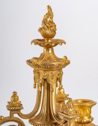 Une garniture de style renaissance en bronze doré fin XIXème siècle