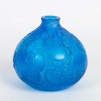 Vase « Courges » verre bleu électrique de René LALIQUE