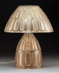 R. Lalique Saint-Nabor Frosted Glass Lamp, circa 1927
