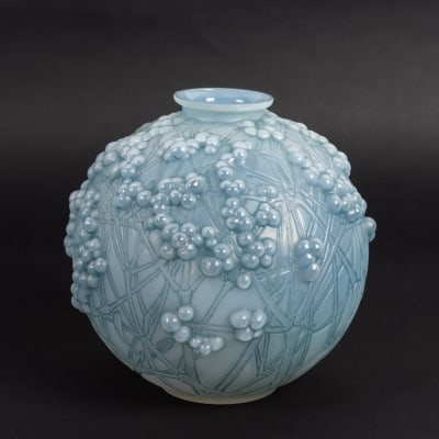 Vase « Druides » verre opalescent double couche patiné bleu de René LALIQUE||||||