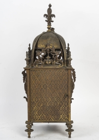 Pendule cloche du XVIIIème siècle, mouvement signé par Huy Angers.