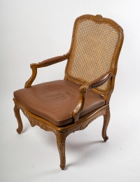 Attribué à Jean-Baptiste Cresson Grand fauteuil à fond de cannes d’époque Louis XV vers 1750