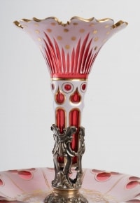 Une tulipe en cristal de Bohème rouge