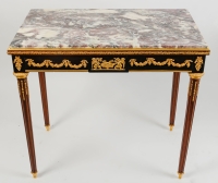 Table d&#039;appoint en acajou, et bronze doré, Napoléon III