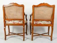 Paire de fauteuils à fonds de canne en hêtre époque Régence vers 1715-1723