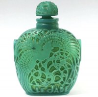 Flacon &quot;Le Jade&quot; verre vert jade de René LALIQUE pour Roger &amp; Gallet