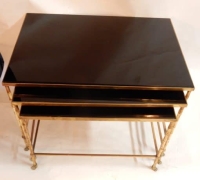1970′ Série de 3 Tables Gigognes Maison Baguès Modèle Bambou 3 Plateaux Opaline Noire