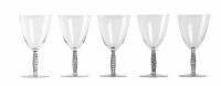 Suite de 5 cinq verres à vin &quot;Dornach&quot; verre blanc patiné gris de René LALIQUE