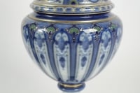 Paire de vases de &quot; Florence &quot; en porcelaine de Sèvres