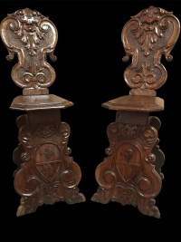 Paire d&#039;escabelles ( possibilité de 4 ) en bois sculpté dans le goût de la Renaissance