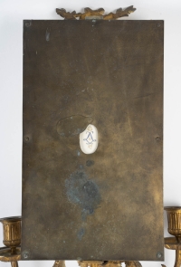 Pair d’appliquées en porcelaine de sevrés signé et monture en bronze doré et ciselé d’époque 19em siècle h:43cm