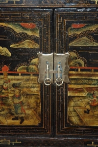 Meuble antique chinois polychrome en Orme laqué