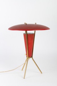 Lampe tripode années 50 en laiton et métal laqué rouge