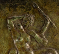 Belle plaque en bronze patiné représentant des faunes signés Clodion, XIXème siècle