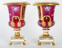 Paire de Vases Medicis en Porcelaine de Paris du XIXème Siècle