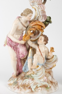Meissen paire de bougeoirs en porcelaine fin XIXème siècle