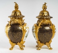 Paire de vases en porcelaine, XIXème siècle