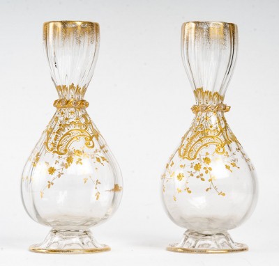 Paire de vases blancs et or en forme de bourse,  XIXème|||||||||